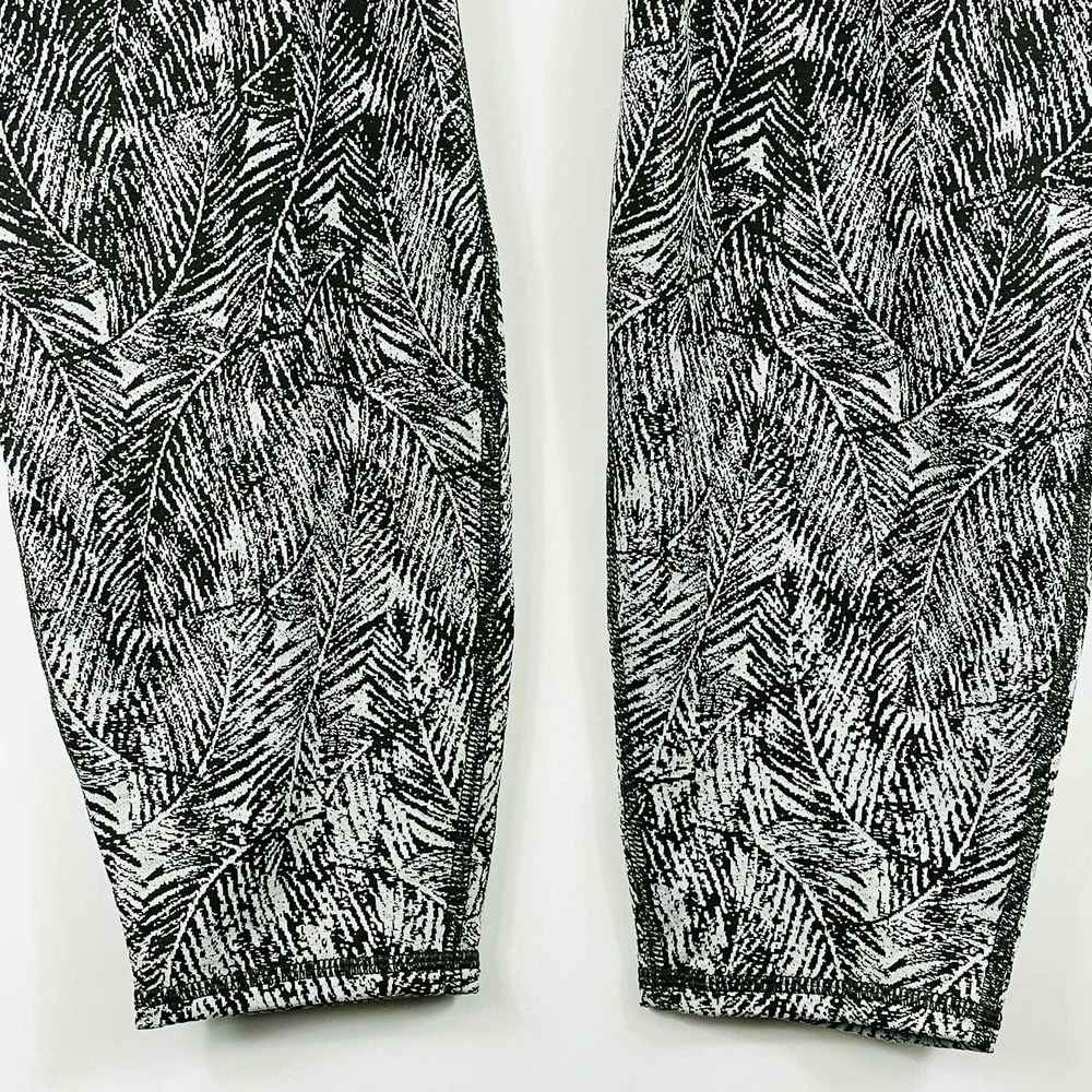 NEW All In Motion Leggings Women 3X Green White Leaf Wicking UPF 50 Active Pants